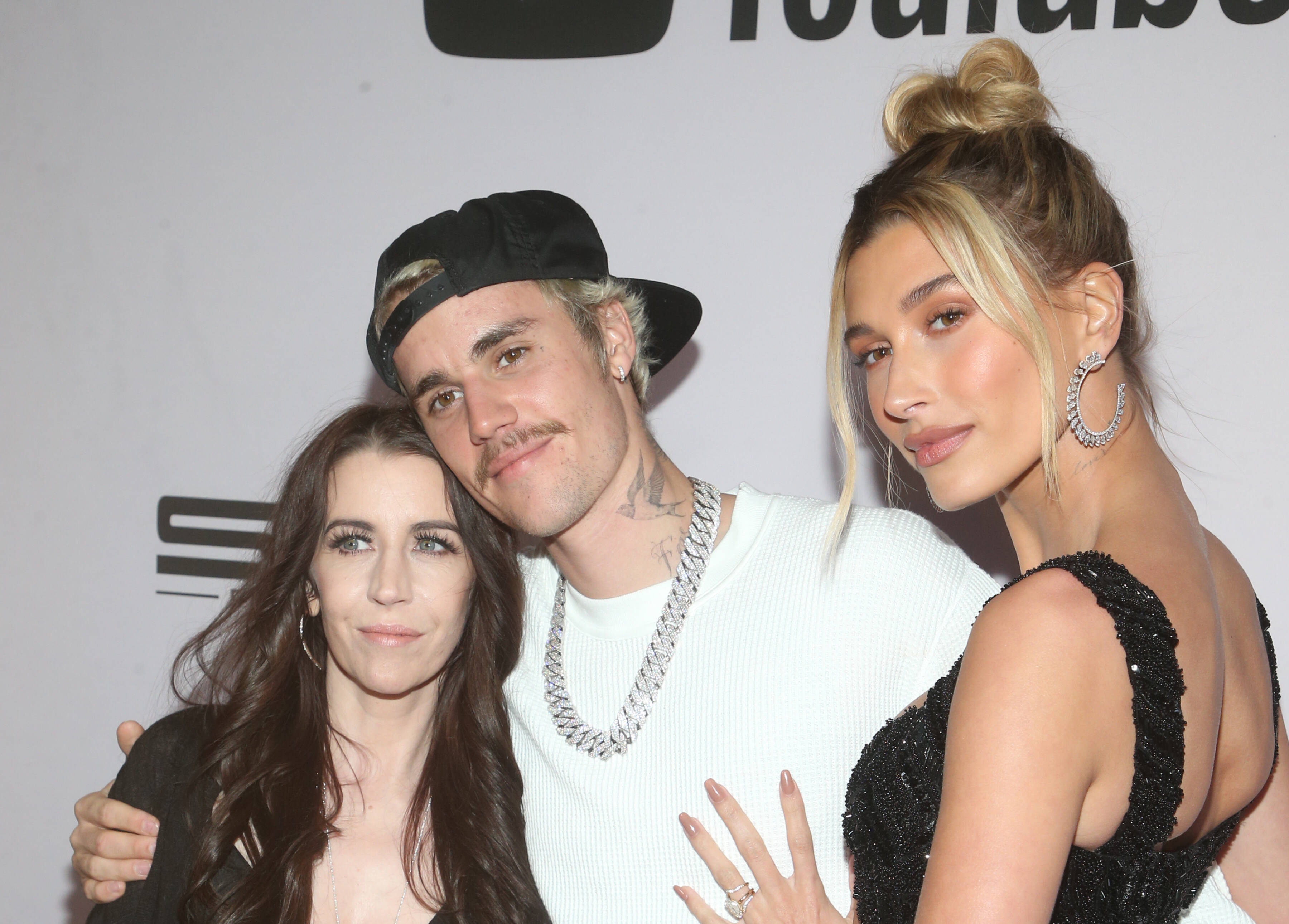 Pattie Mallette, Justin Bieber, Hailey Bieber